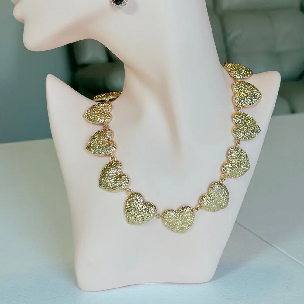 Luxury Gold Heart Link Necklace